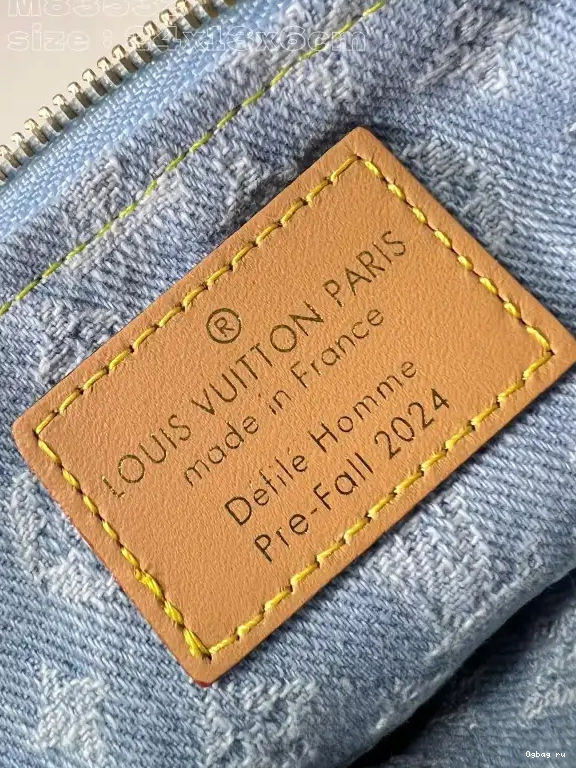 -24.5*13.5*6.5CM pochette double VUITTON LOUIS Liv 0616